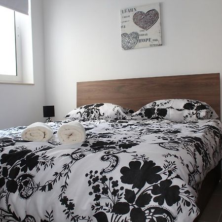 Centre Point Apartment Msida Bagian luar foto