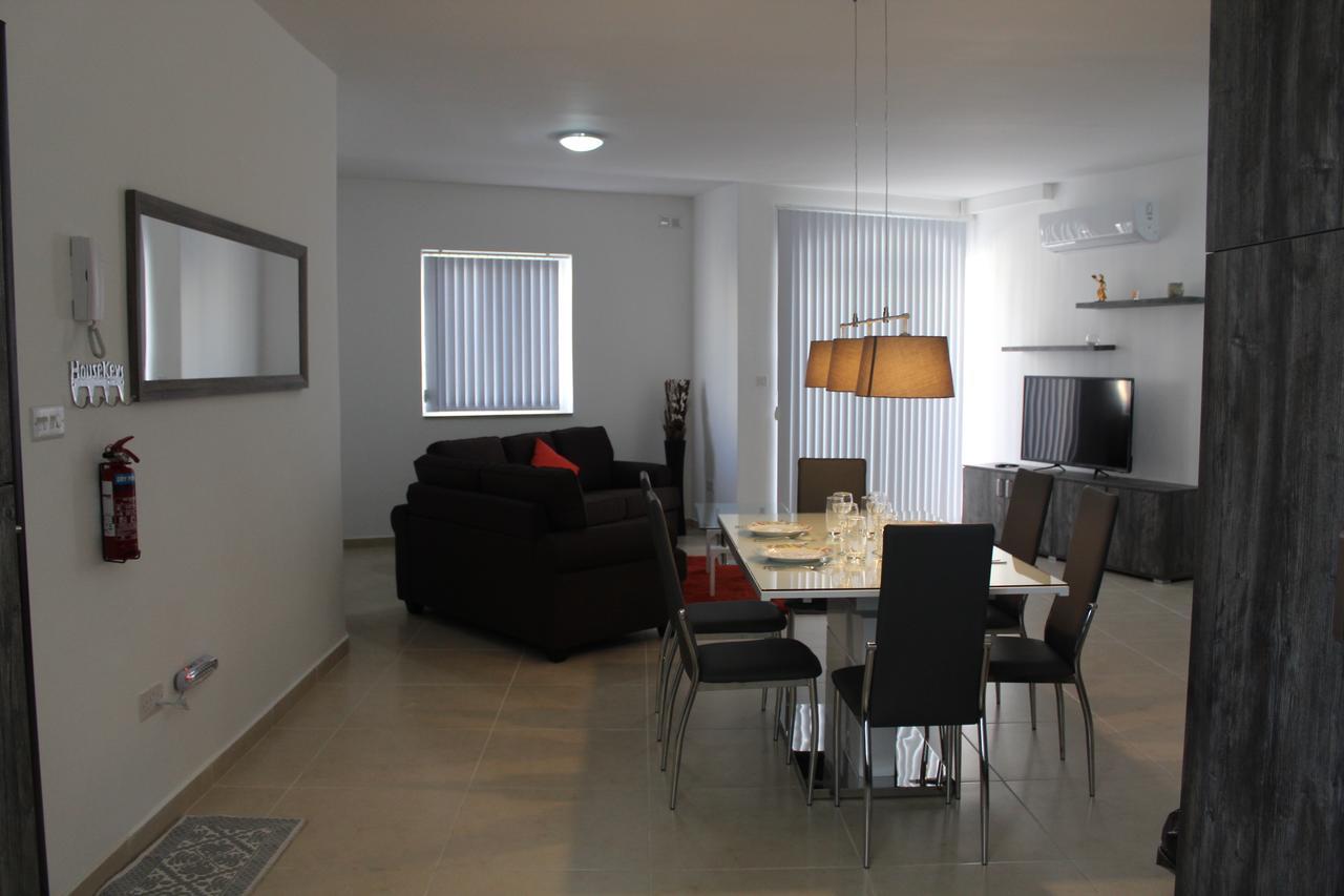 Centre Point Apartment Msida Bagian luar foto