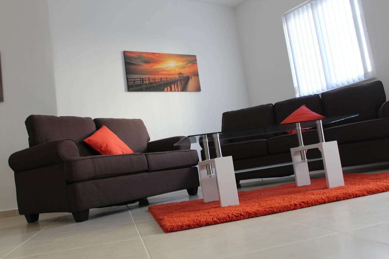 Centre Point Apartment Msida Bagian luar foto