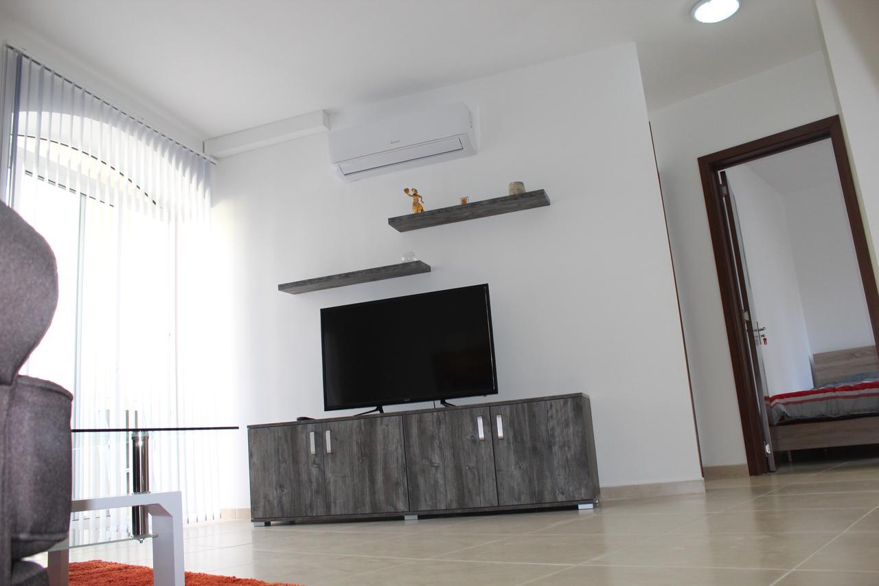 Centre Point Apartment Msida Bagian luar foto